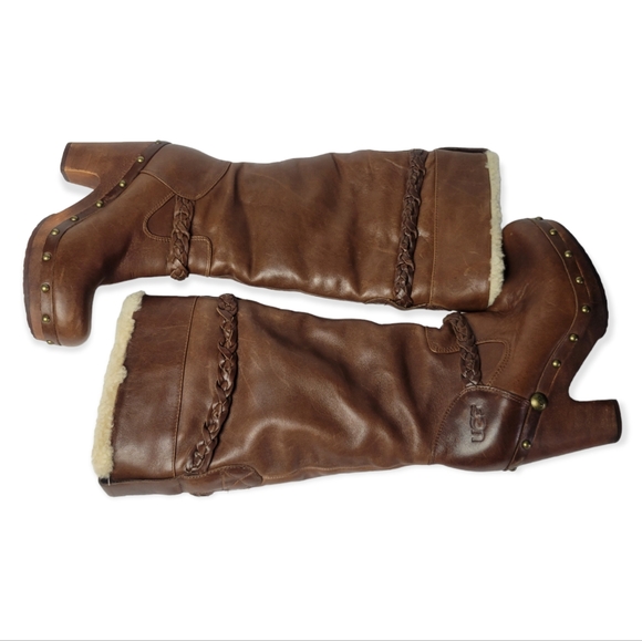 UGG Shoes - UGG Savana Leather Boots Size 6